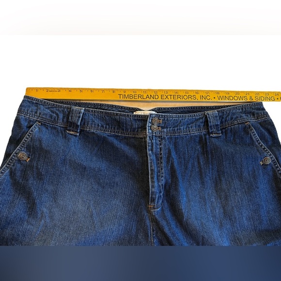 CJ Banks Women’s Denim Shorts High Waist Cinch Back Buckle Button 4 Pockets 24W. - Picture 6 of 9